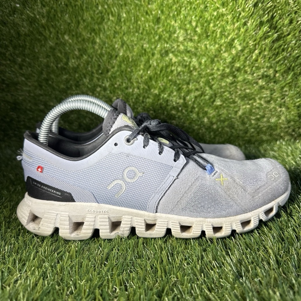 On running Cloud X 3 women's size 8.5 'nimbus/white' Running Shoes 60.98253